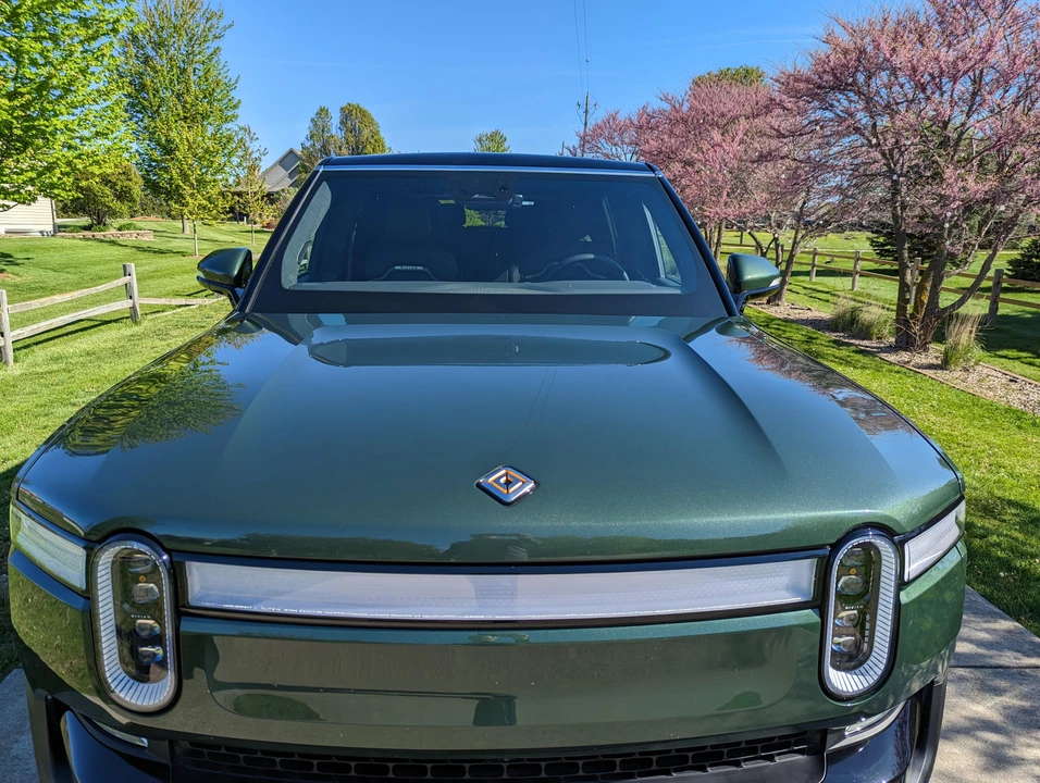 2023 Rivian R1S - Image 15 of 31