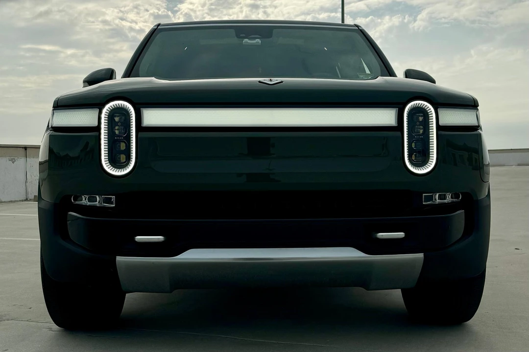 2023 Rivian R1S - Image 6 of 31