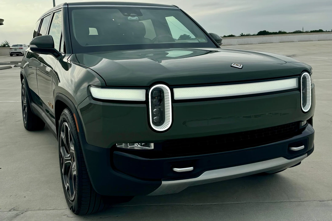 2023 Rivian R1S - Image 21 of 31