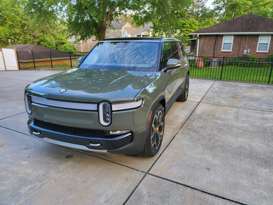 2023 Rivian R1S - Image 7 of 31