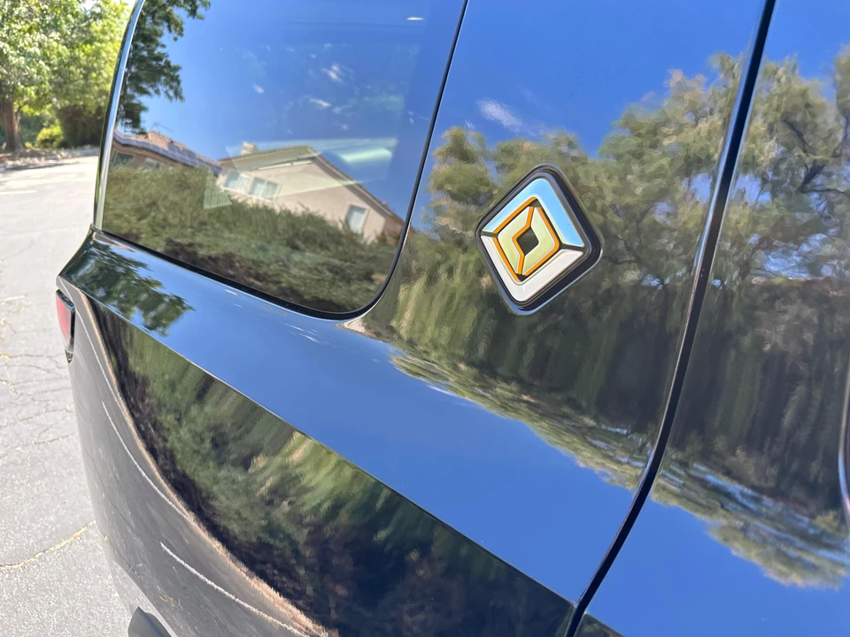 2023 Rivian R1S - Image 30 of 31