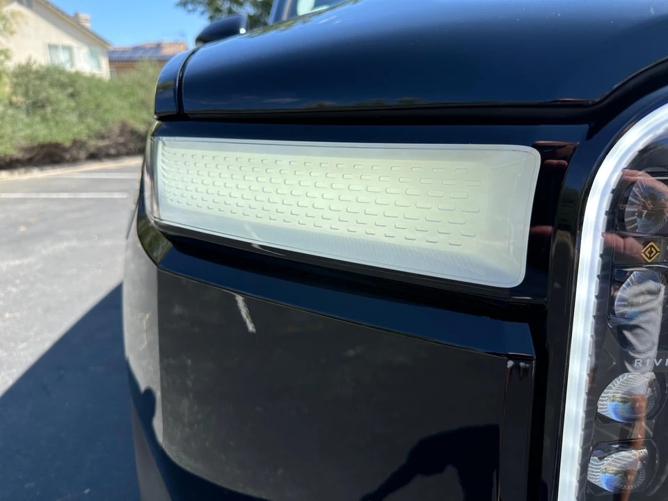 2023 Rivian R1S - Image 17 of 31