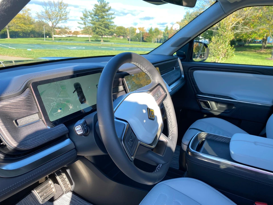 2023 Rivian R1S - Image 22 of 31