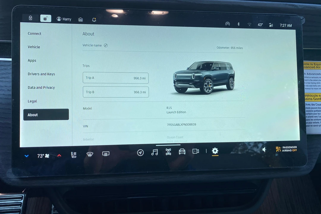 2023 Rivian R1S - Image 18 of 31