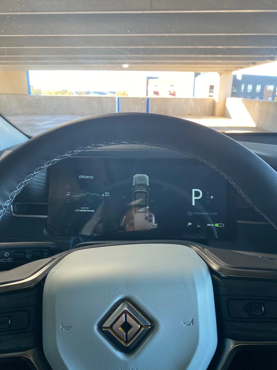 2023 Rivian R1S - Image 24 of 31
