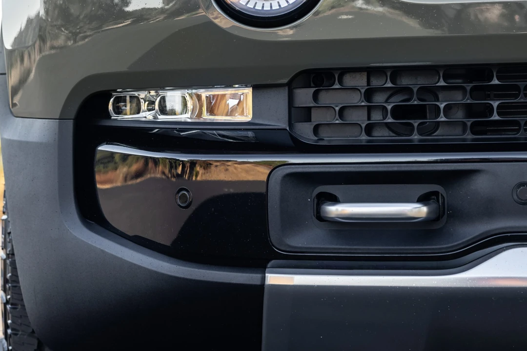 2023 Rivian R1S - Image 14 of 31