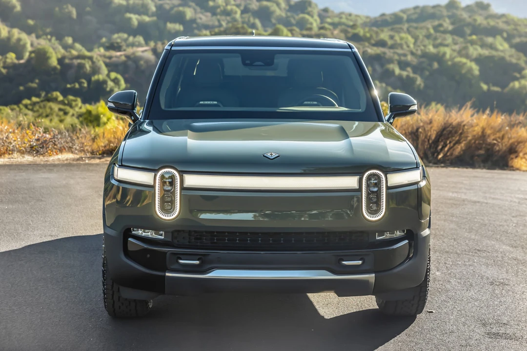 2023 Rivian R1S - Image 3 of 31