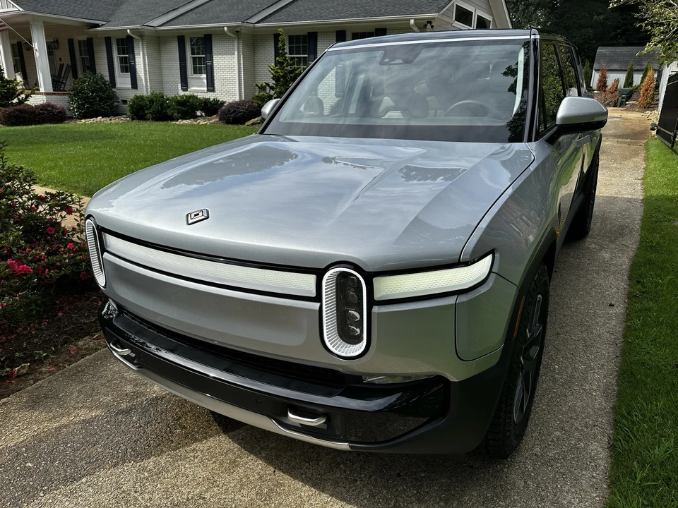 2023 Rivian R1S - Image 13 of 31