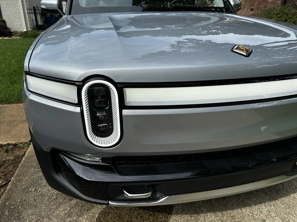 2023 Rivian R1S - Image 20 of 31