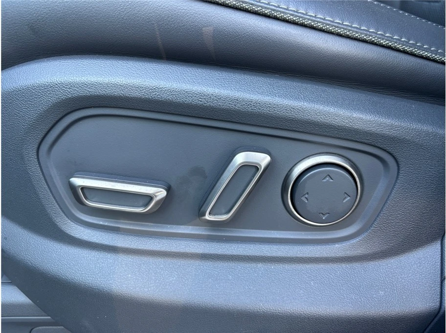 2023 Rivian R1T - Image 18 of 21
