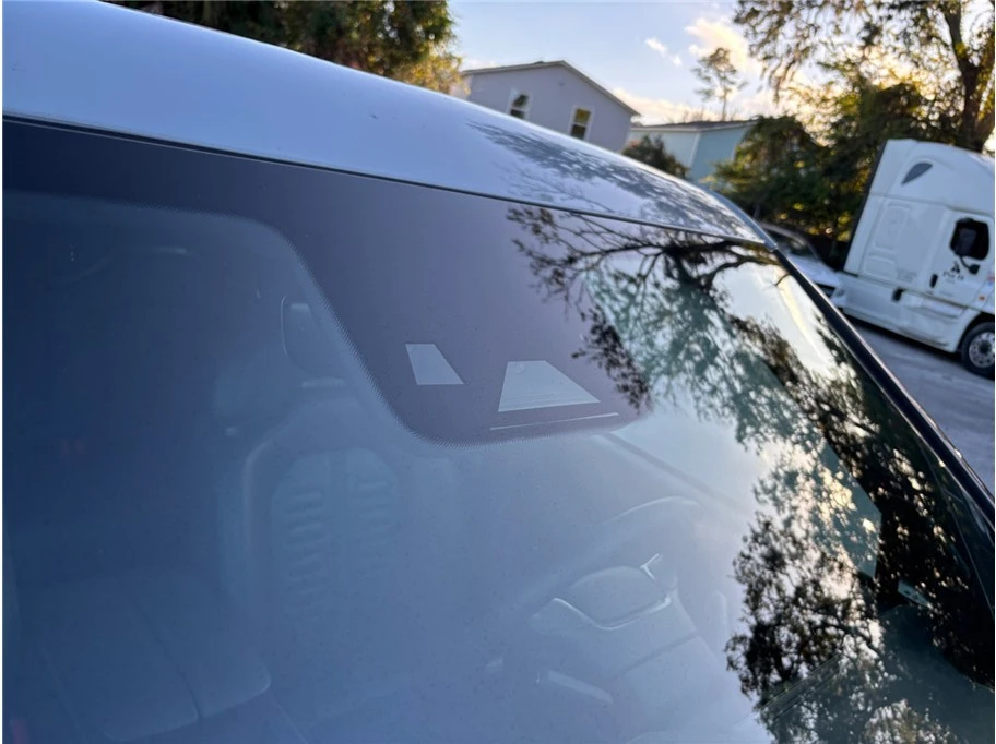 2023 Rivian R1T - Image 12 of 12