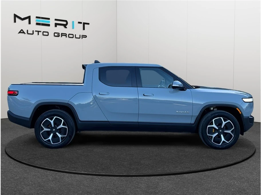 2023 Rivian R1T - Image 10 of 12