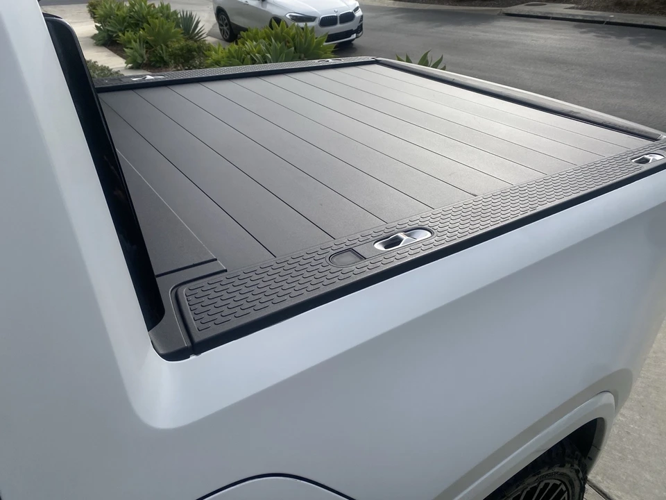 2023 Rivian R1T - Image 9 of 21