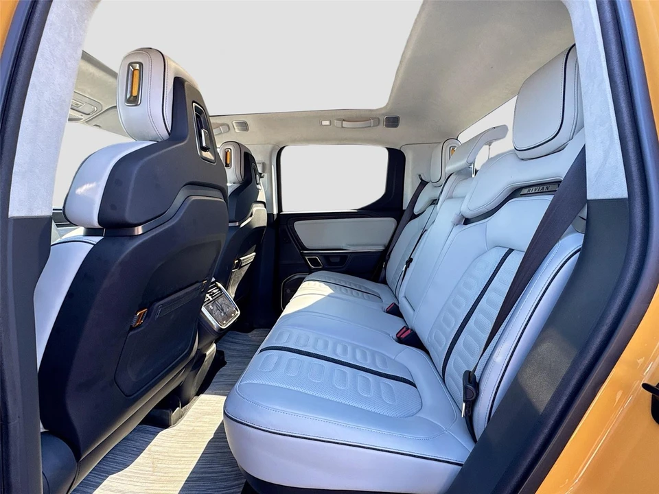 2023 Rivian R1T - Image 9 of 14