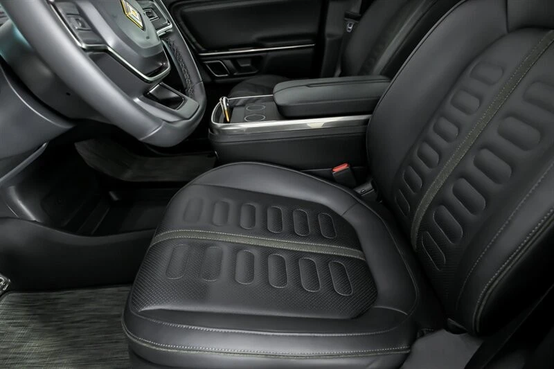 2023 Rivian R1T - Image 19 of 21