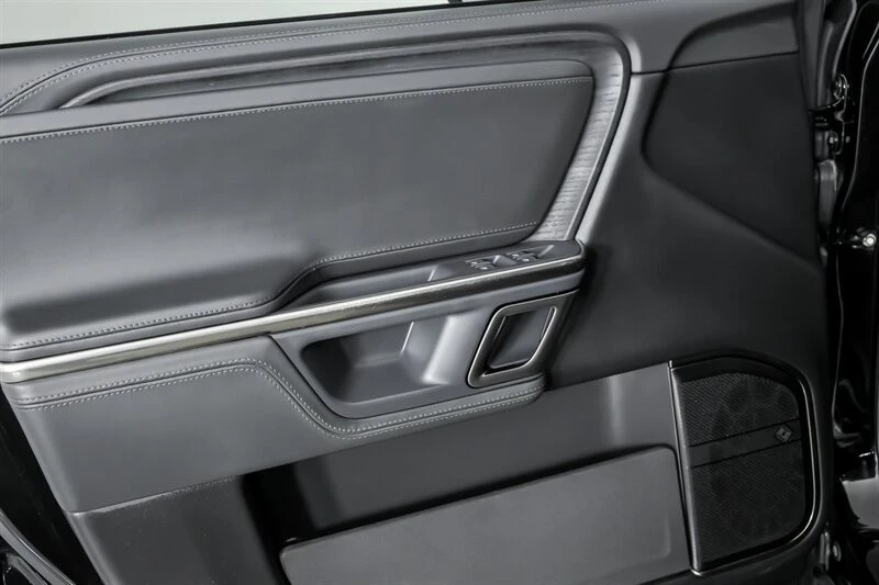 2023 Rivian R1T - Image 17 of 21