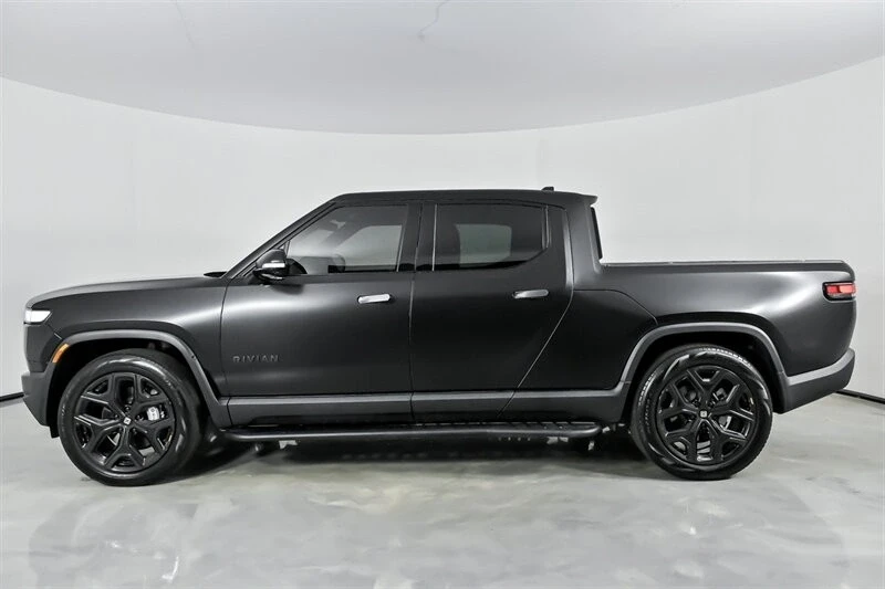 2023 Rivian R1T - Image 7 of 12