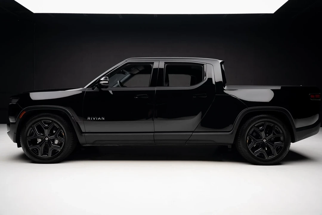 2023 Rivian R1T - Image 16 of 21