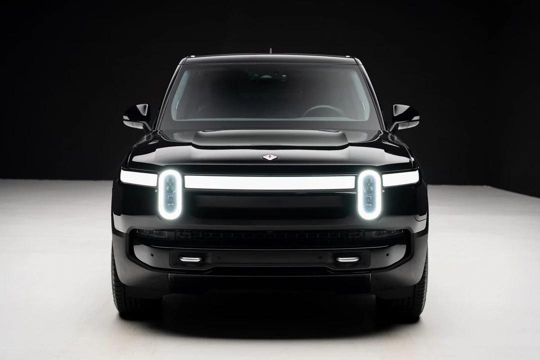 2023 Rivian R1T - Image 6 of 12