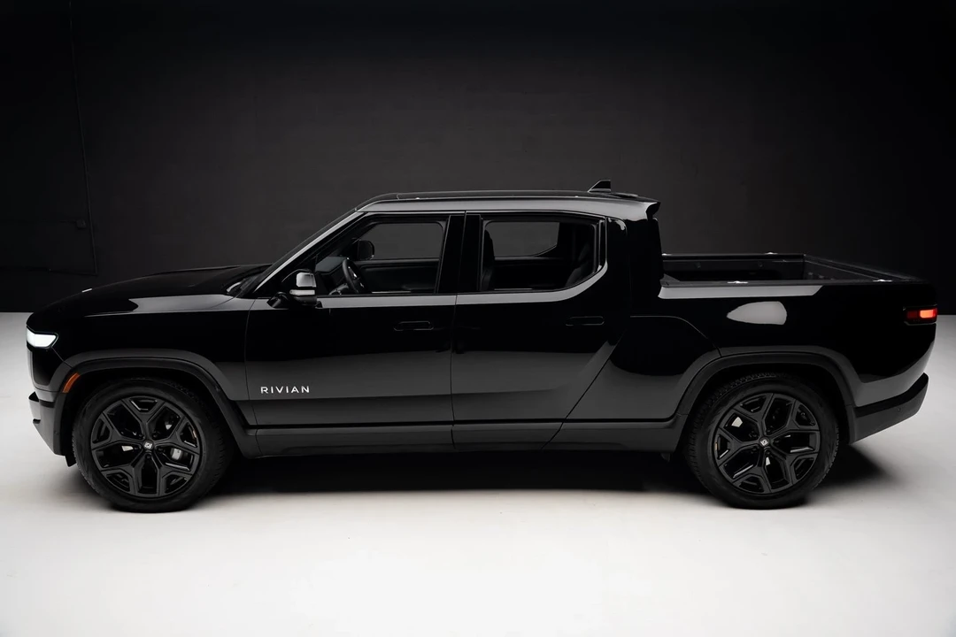 2023 Rivian R1T - Image 15 of 21