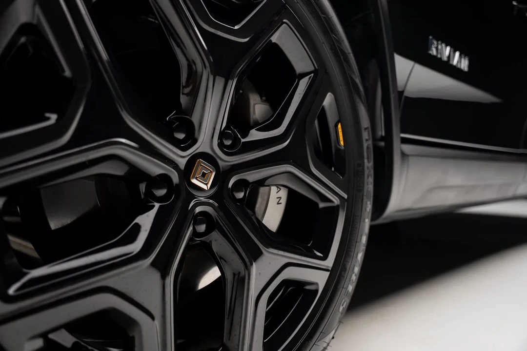 2023 Rivian R1T - Image 21 of 21