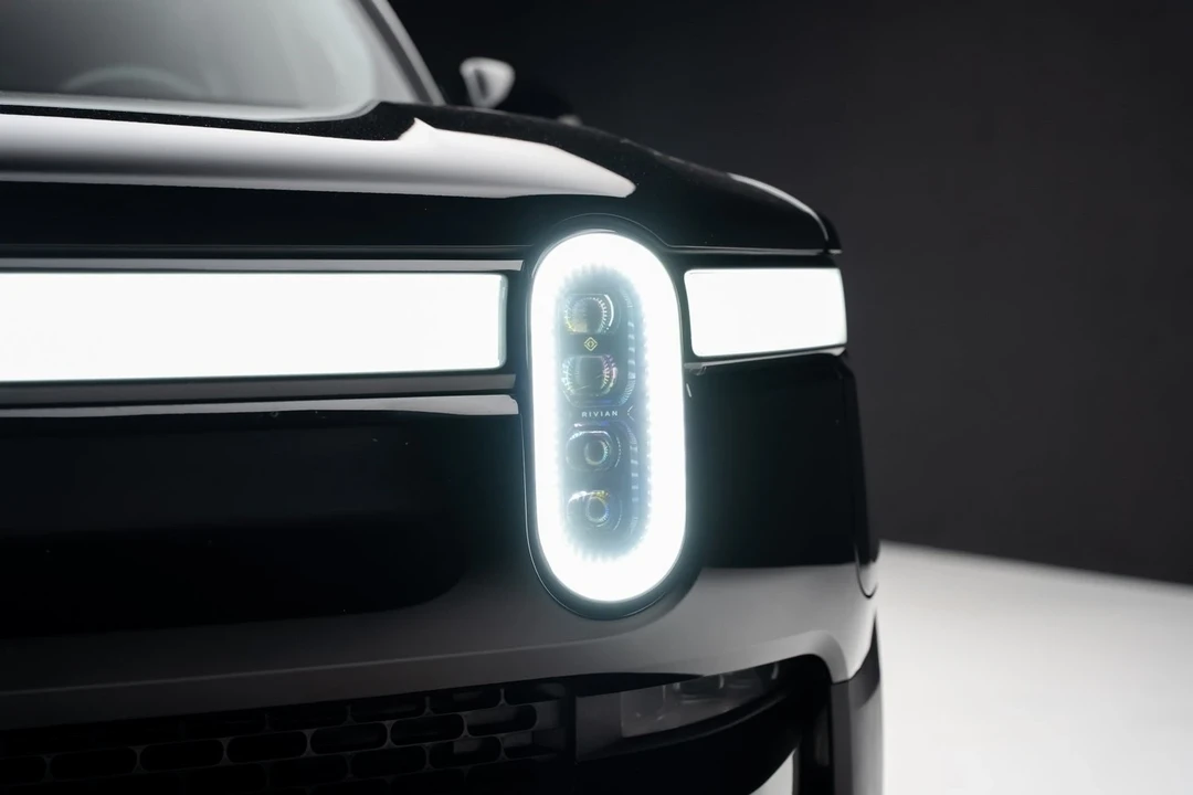 2023 Rivian R1T - Image 9 of 12