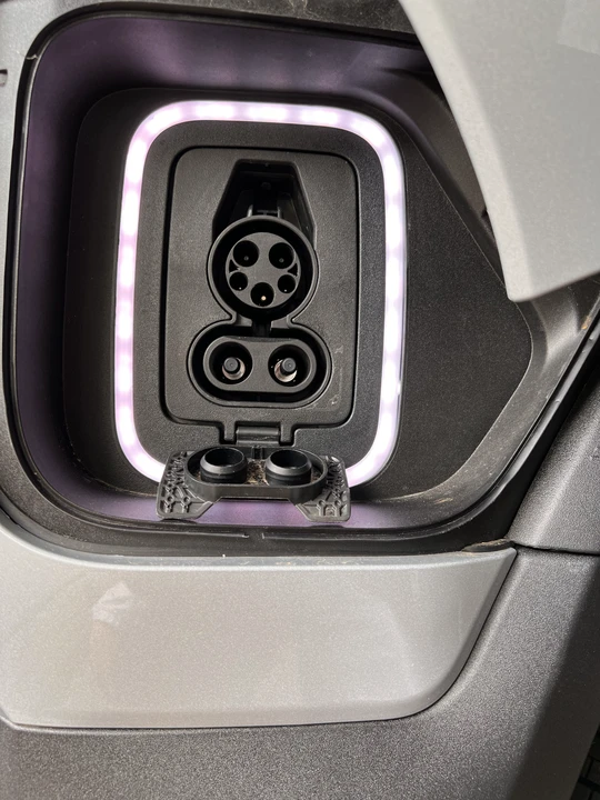 2023 Rivian R1T - Image 22 of 31