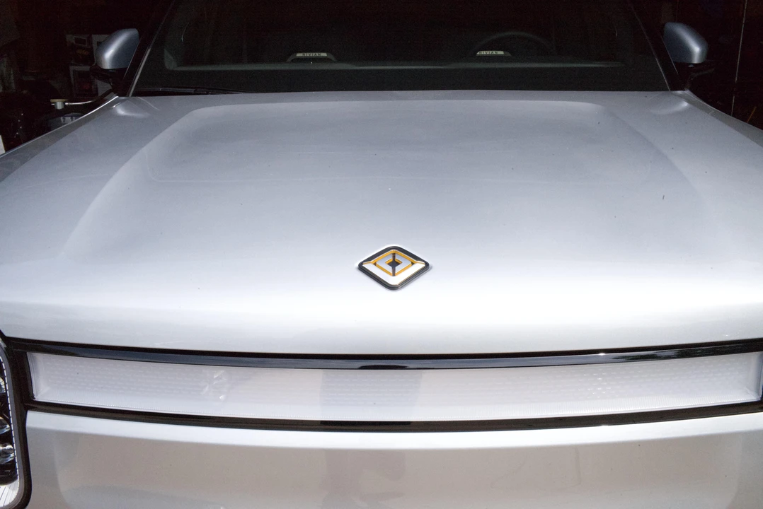 2023 Rivian R1T - Image 18 of 31