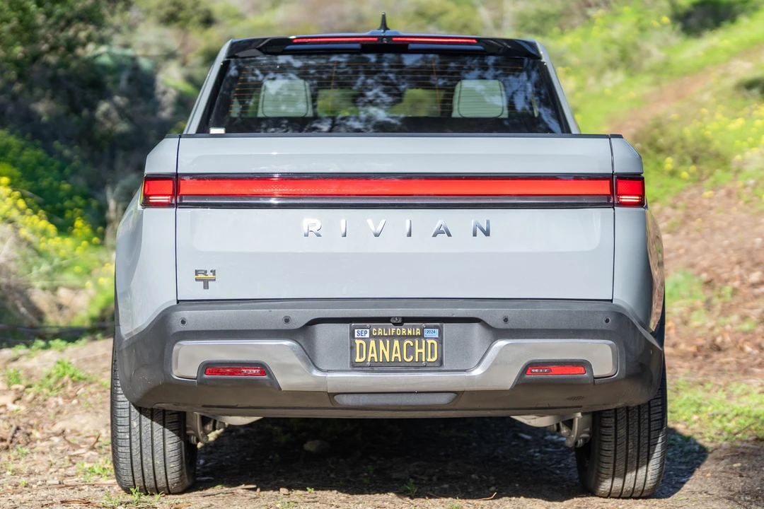 2023 Rivian R1T - Image 5 of 31