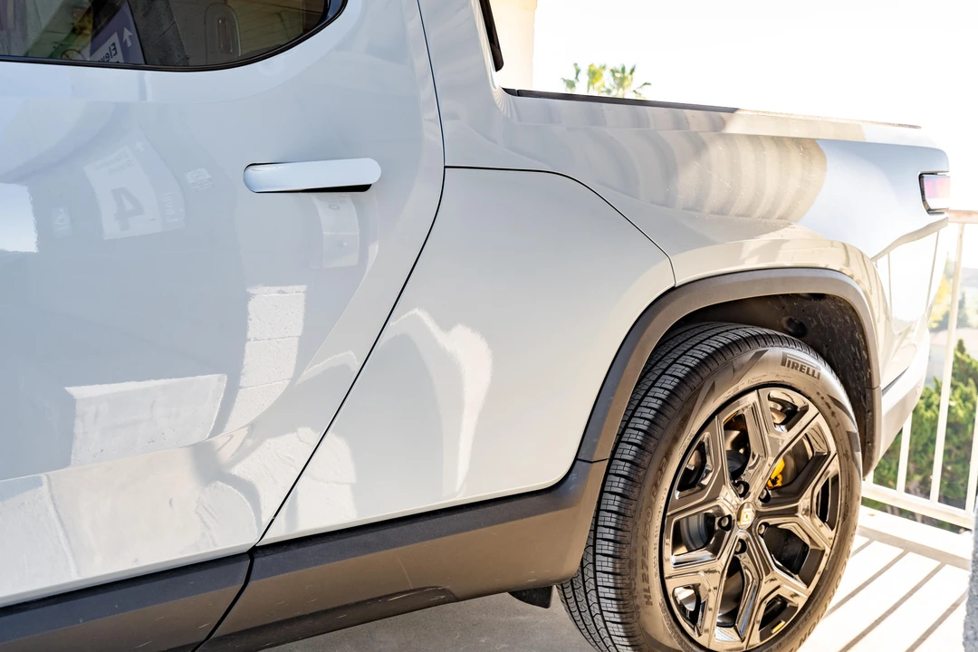 2023 Rivian R1T - Image 19 of 31