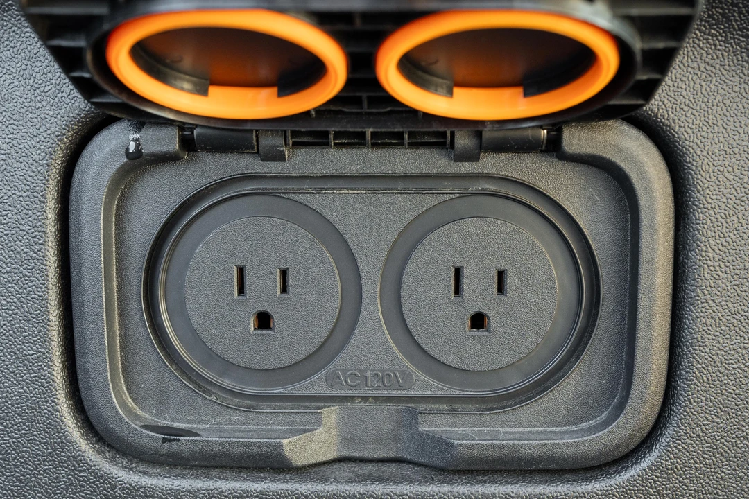 2023 Rivian R1T - Image 28 of 31
