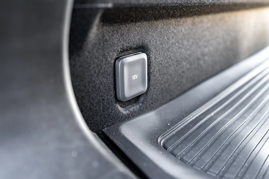 2023 Rivian R1T - Image 24 of 31