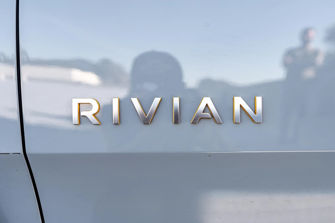 2023 Rivian R1T - Image 17 of 31