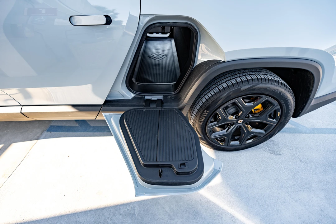 2023 Rivian R1T - Image 20 of 31