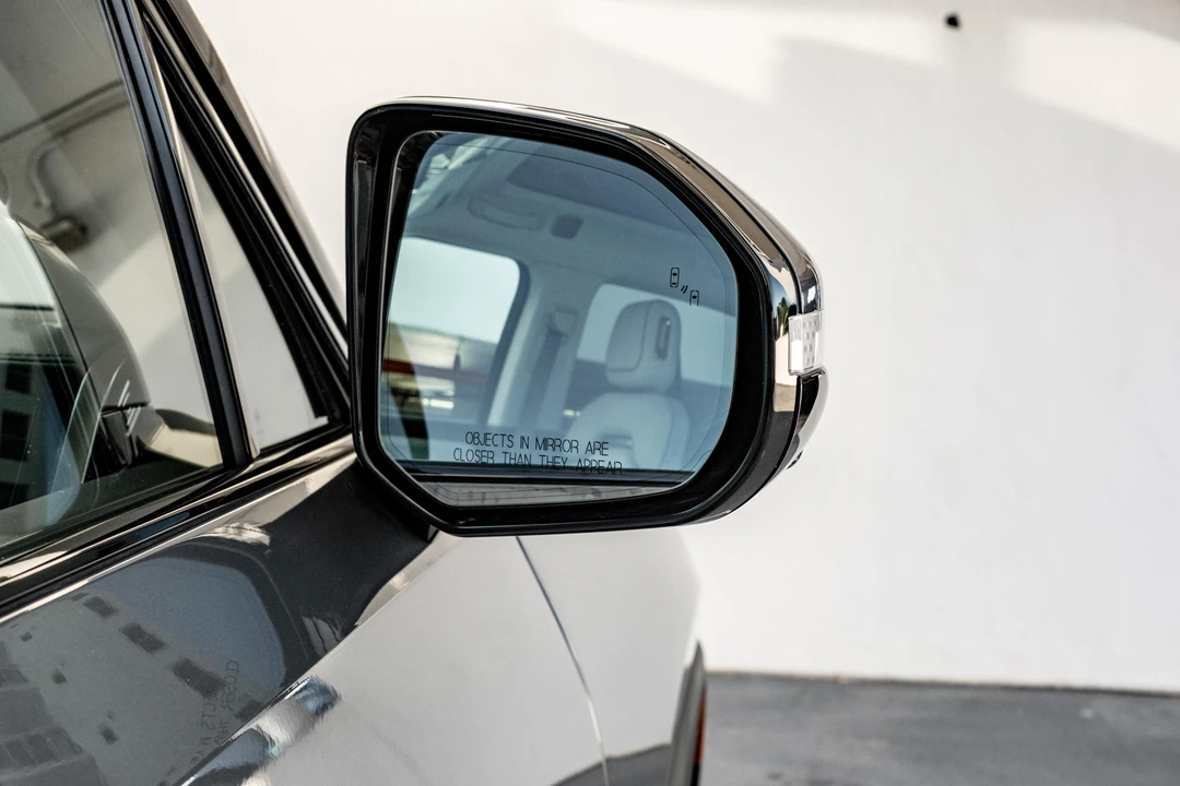 2023 Rivian R1T - Image 31 of 31