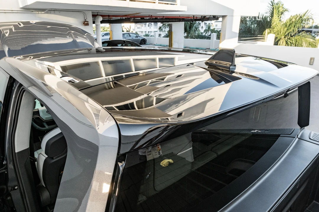 2023 Rivian R1T - Image 18 of 31