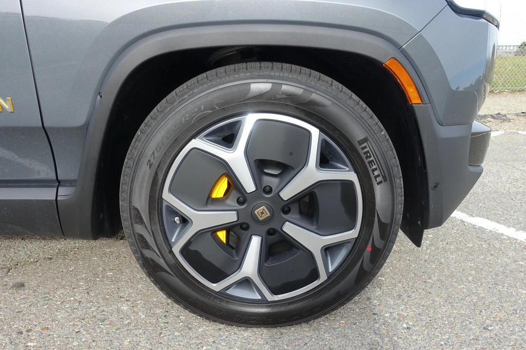 2023 Rivian R1T - Image 23 of 31