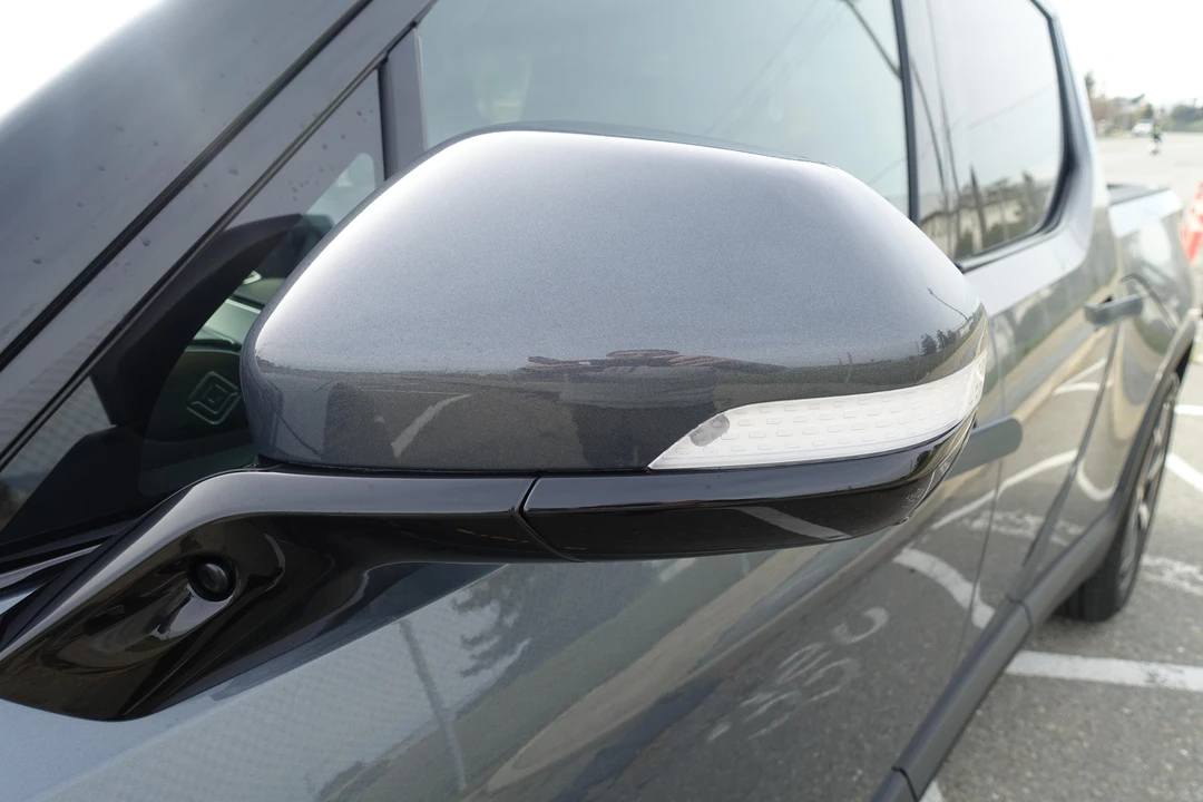 2023 Rivian R1T - Image 9 of 31