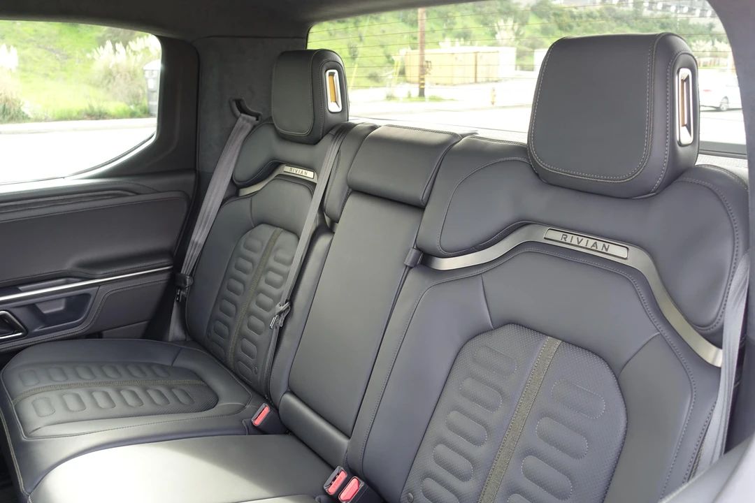 2023 Rivian R1T - Image 31 of 31