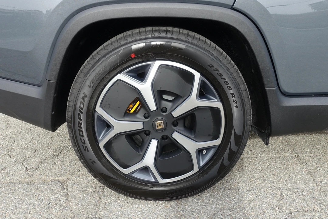 2023 Rivian R1T - Image 22 of 31