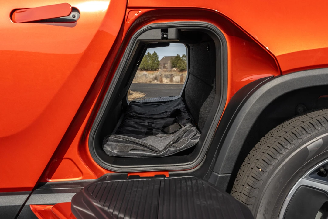 2023 Rivian R1T - Image 20 of 31