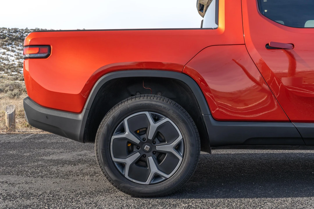2023 Rivian R1T - Image 31 of 31