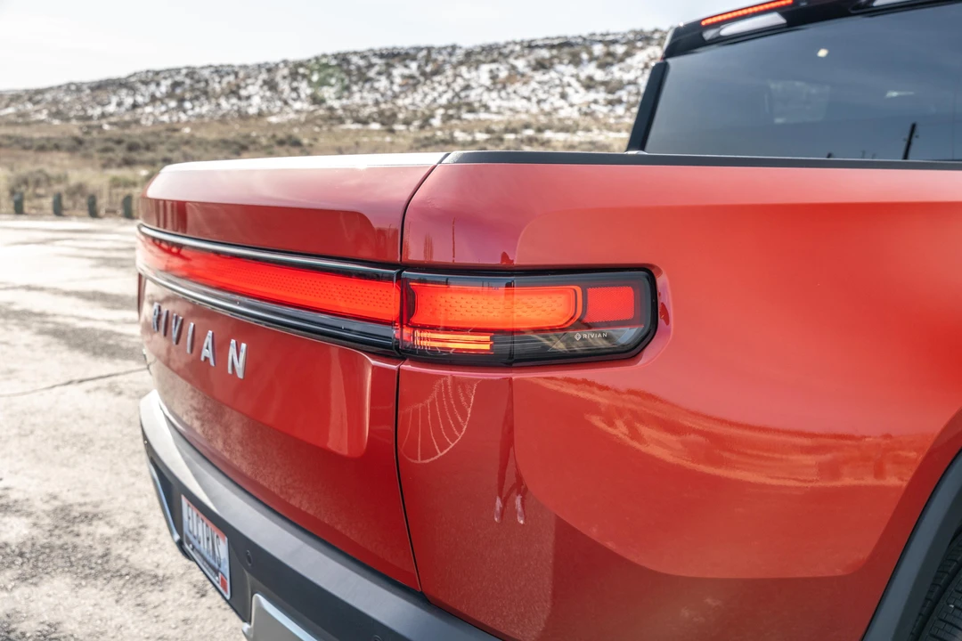 2023 Rivian R1T - Image 23 of 31