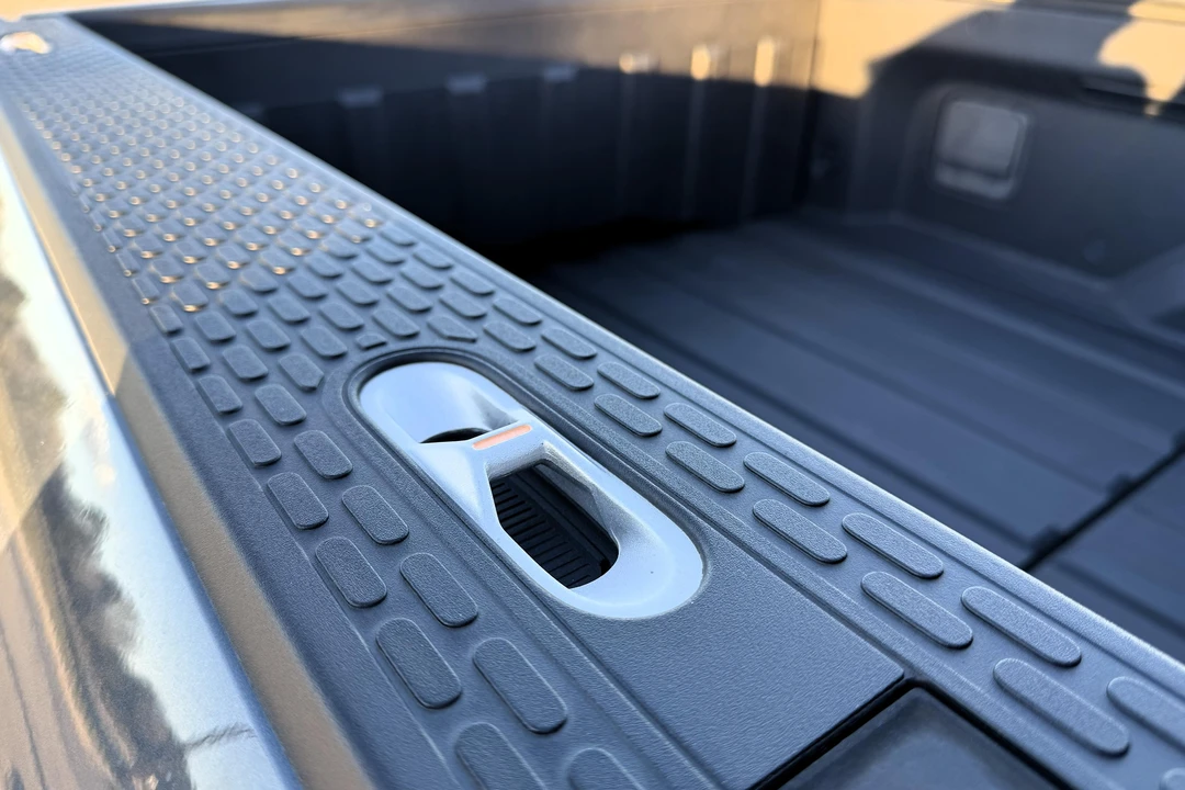 2023 Rivian R1T - Image 26 of 31