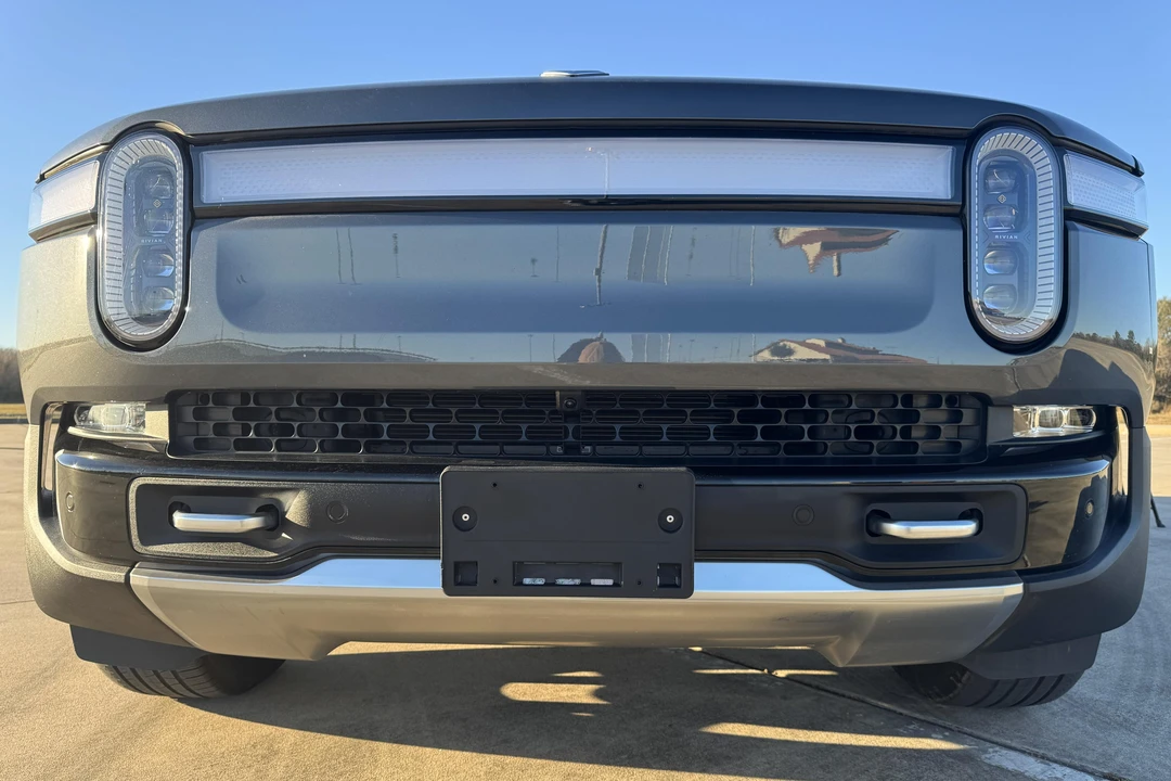 2023 Rivian R1T - Image 15 of 31