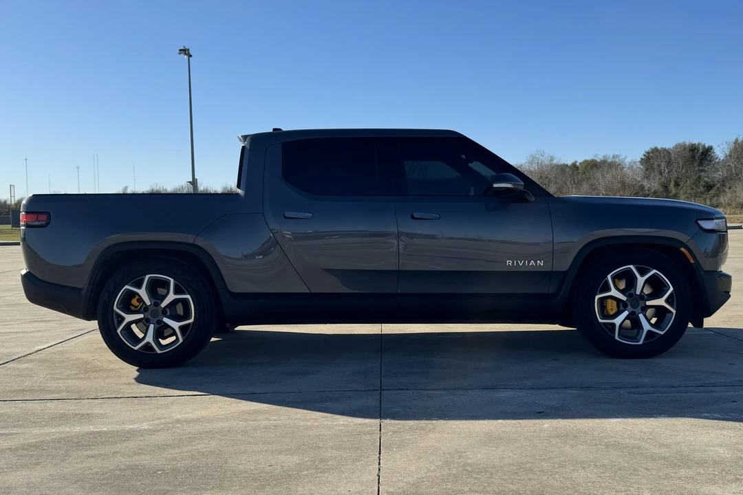 2023 Rivian R1T - Image 3 of 31