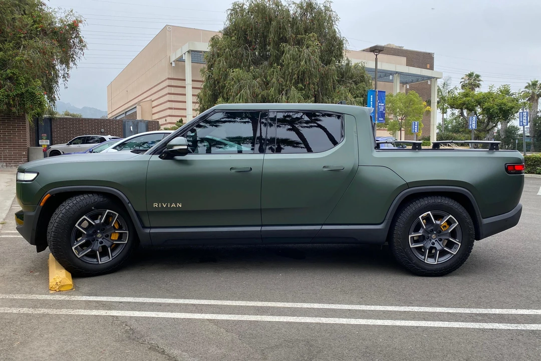 2023 Rivian R1T - Image 3 of 31