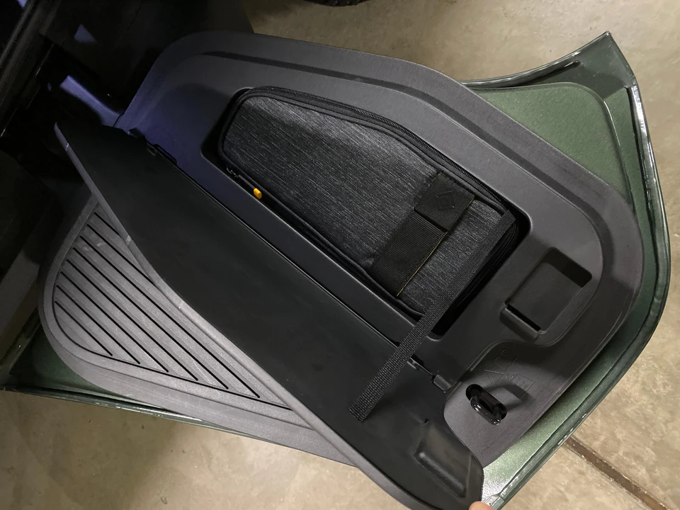 2023 Rivian R1T - Image 20 of 31