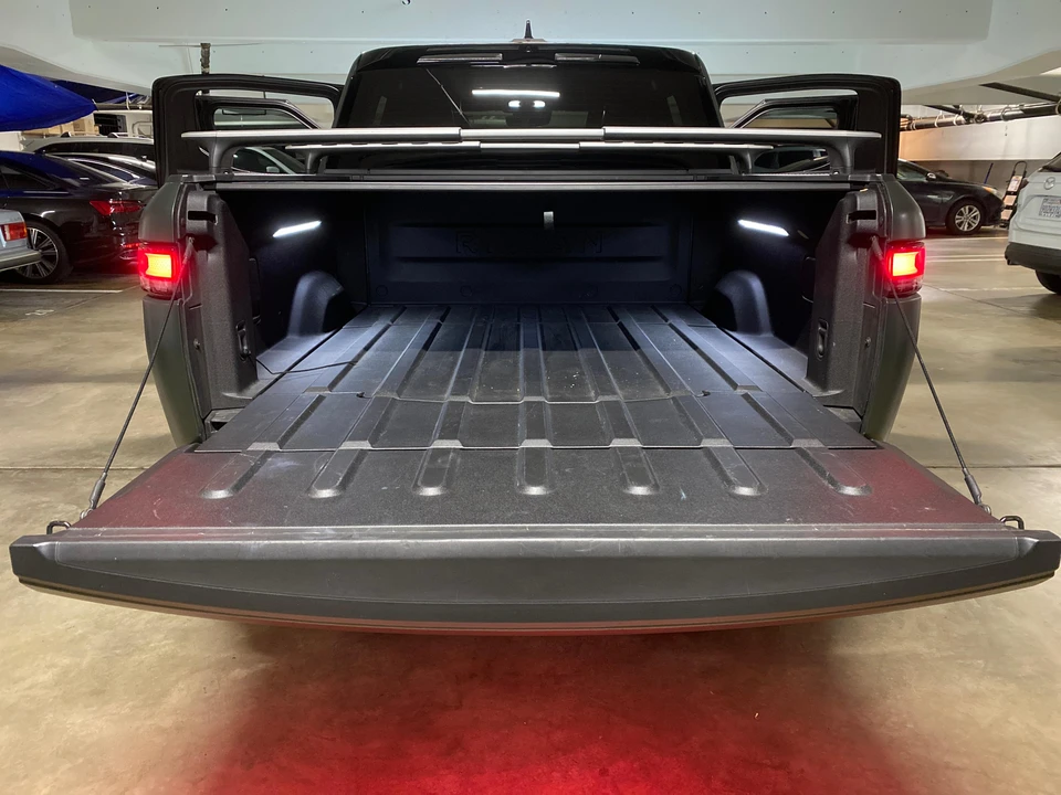 2023 Rivian R1T - Image 21 of 31