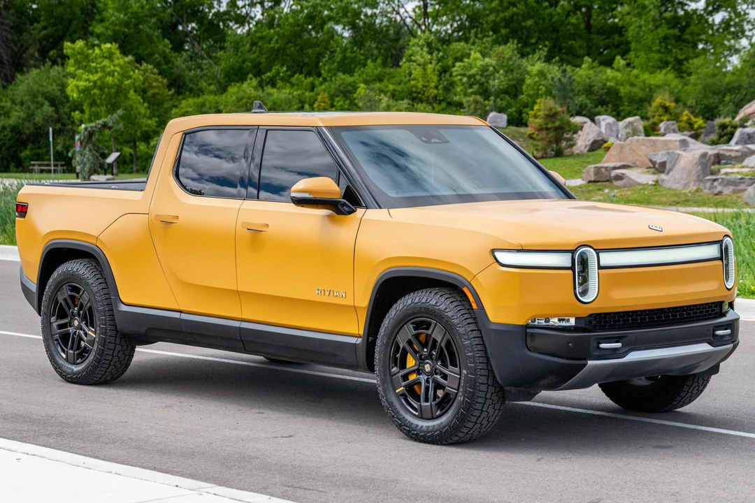 2023 Rivian R1T - Image 10 of 31